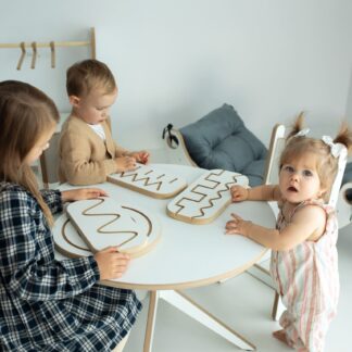 Runden Kindertisch aus Holz für Kinderzimmer mit - Holztisch für ein Kind